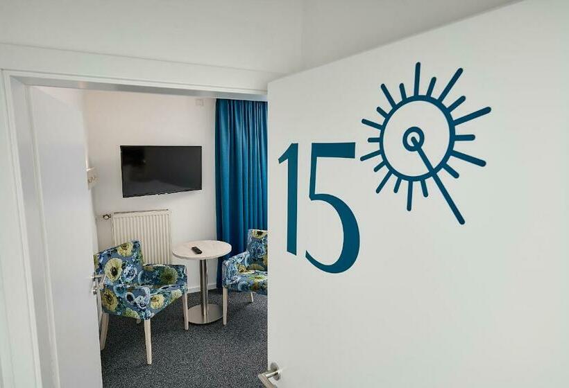 スーペリアファミリールーム, Sonnenuhr