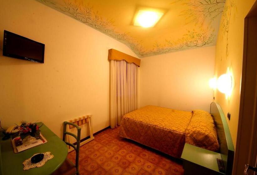 غرفة قياسية, La Favorita Apricale B&b & Ristorante