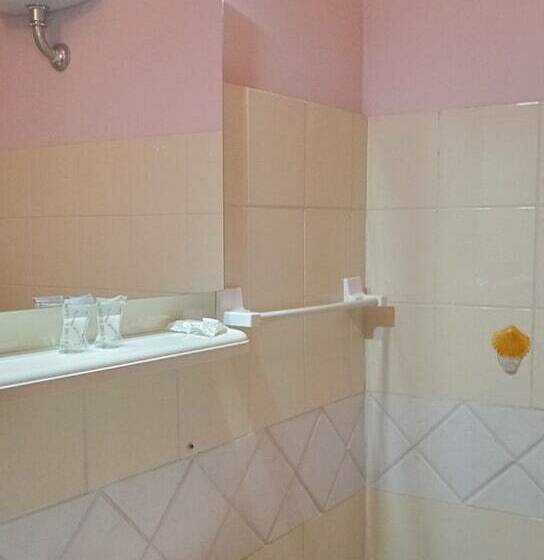 חדר סטנדרט לארבעה, Albergo B&b Antica Trattoria Bacco