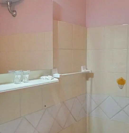 スタンダード4人部屋, Albergo B&b Antica Trattoria Bacco