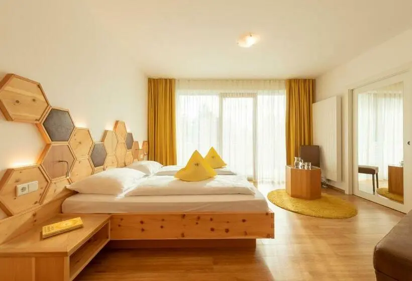 Perhehuone, Apipura Hotel Rinner