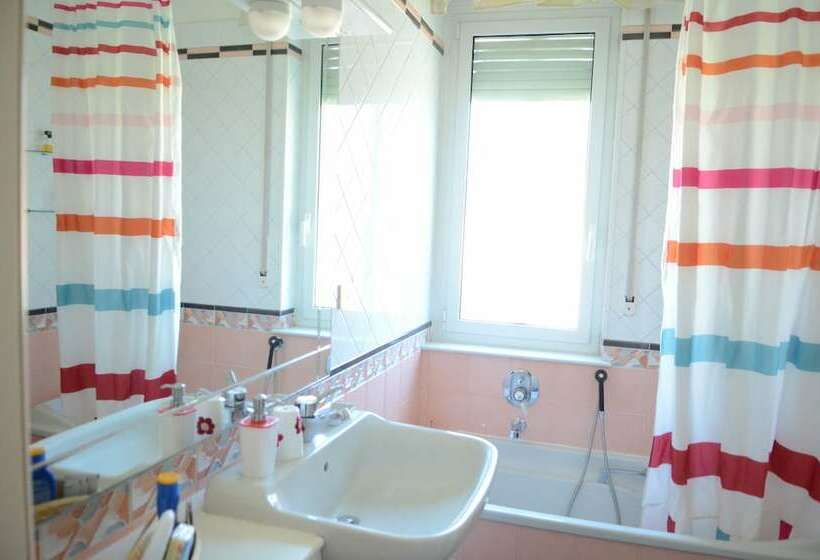 スタンダードルーム, B&b Fiordarancio