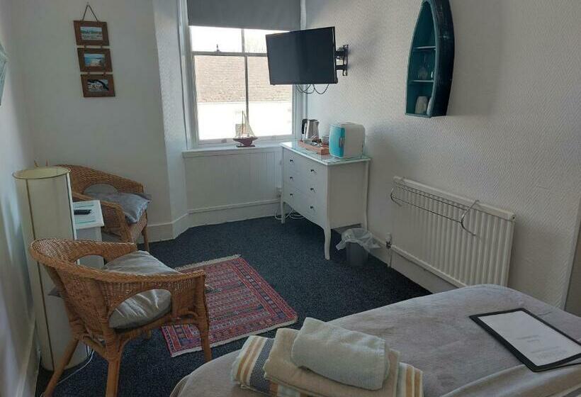 标准间, Beachcomber B&b