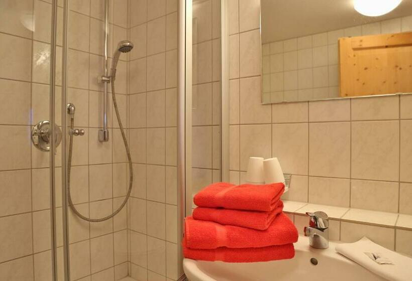 غرفة قياسية مزوَّدة بشُرفة, Gästehaus Walserheimat