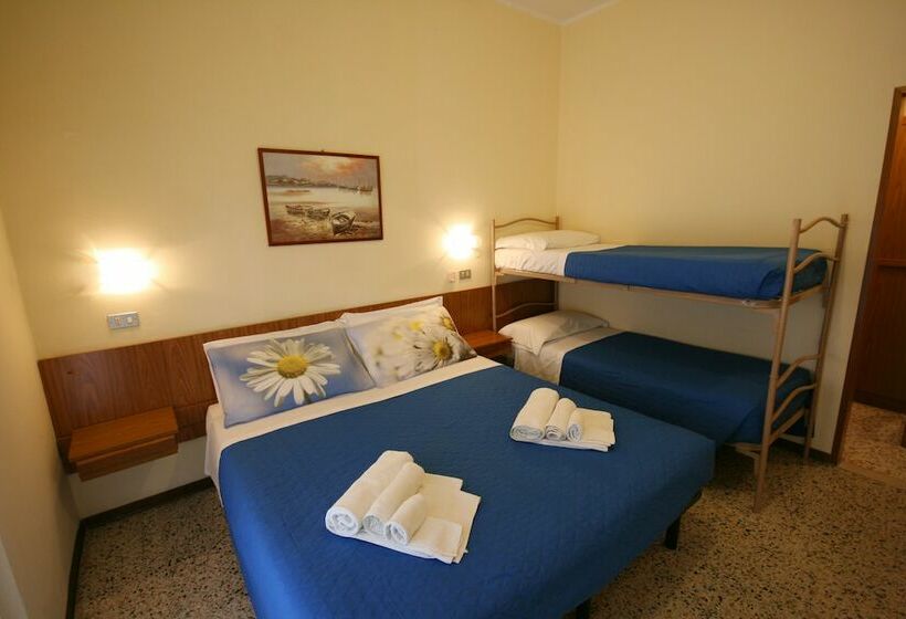اتاق استاندارد چهار تخته, Amalfi