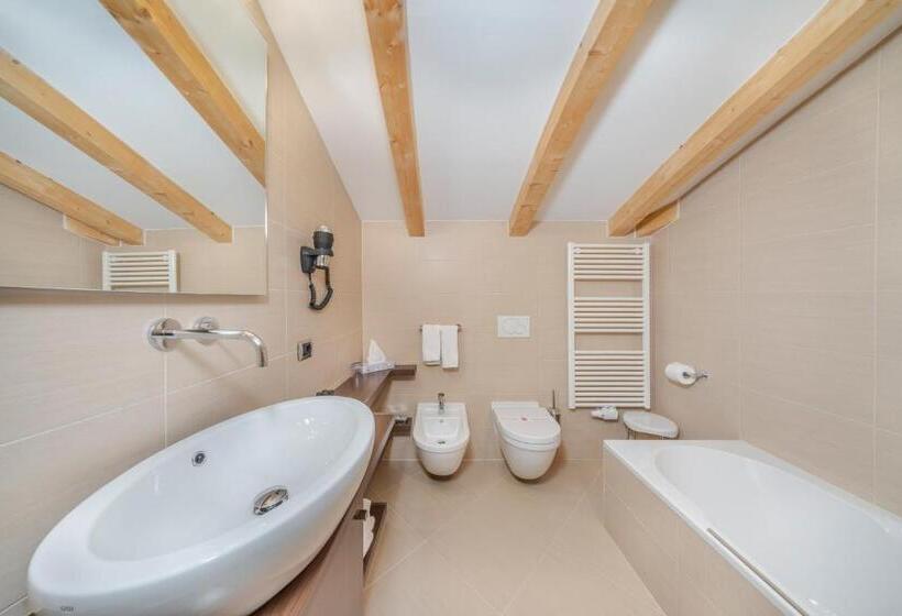 小型套房, Chalet Dlaces