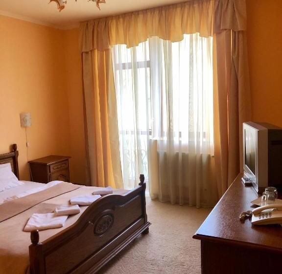 غرفة قياسية, Chervona Gora