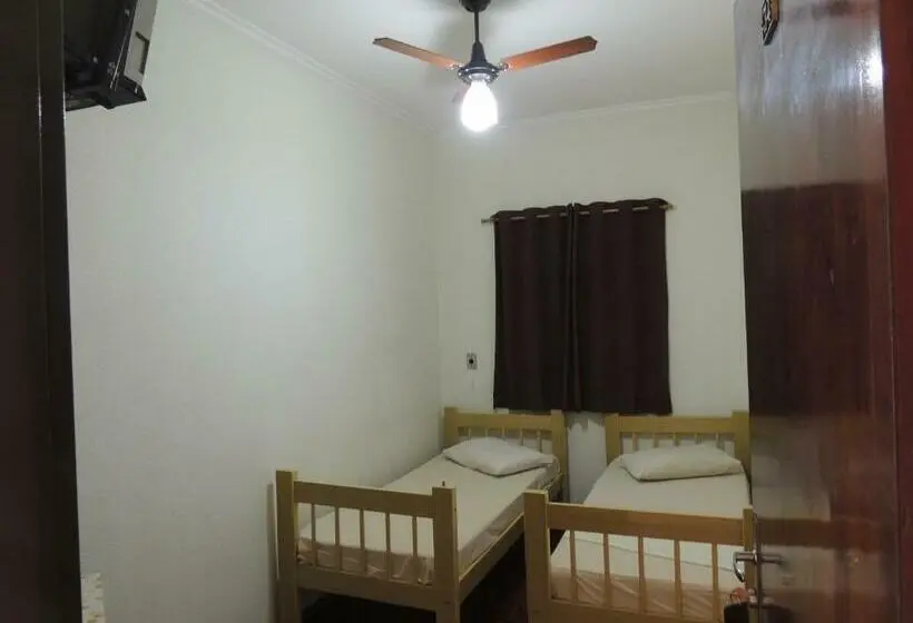 バス共有のスタンダードルーム, & Hostel San José