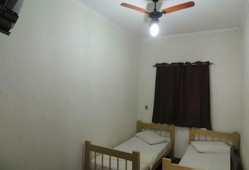 バス共有のスタンダードルーム, & Hostel San José