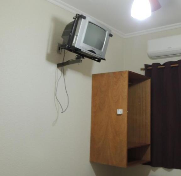 חדר סטנדרט לשלושה, & Hostel San José