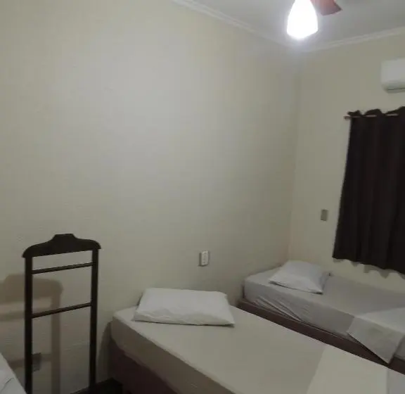 スタンダードトリプルルーム, & Hostel San José