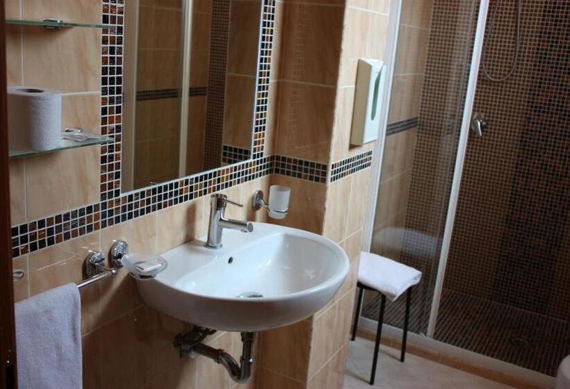 Номер Стандарт Трехместный, Il Giardino Degli Aranci