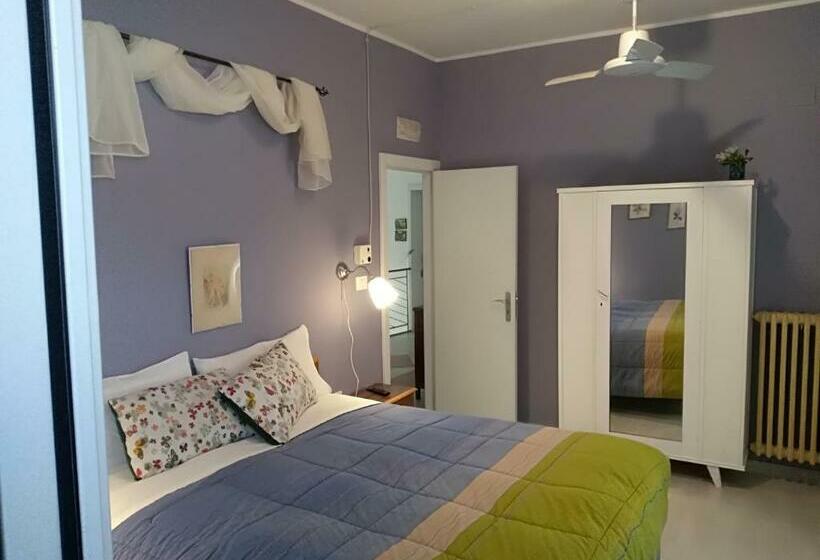 غرفة قياسية ذات إطلالة, La Congiura Dei Baroni