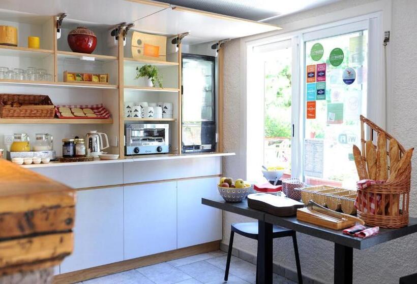 ファミリールーム, Manexenea