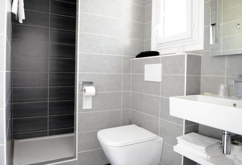 コンフォートトリプルルーム, Manexenea