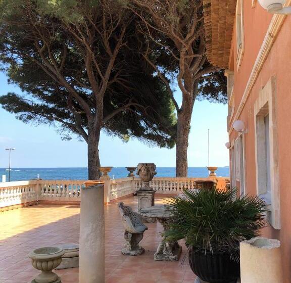 Habitació Triple Estàndard, Martinengo