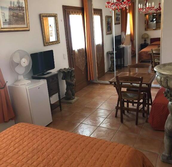 Habitació Triple Estàndard, Martinengo