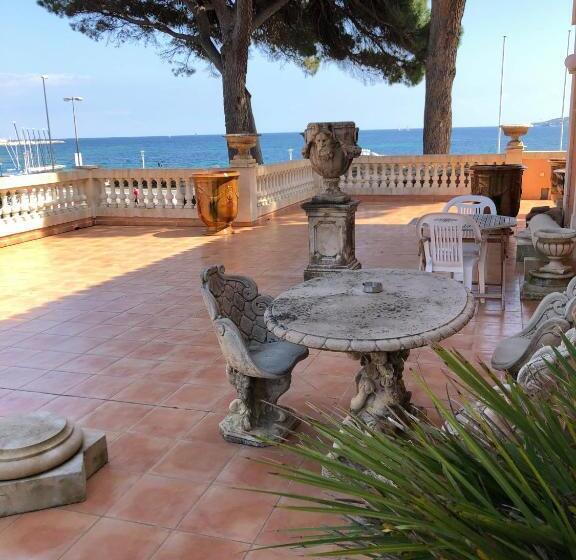 Habitació Triple Estàndard, Martinengo