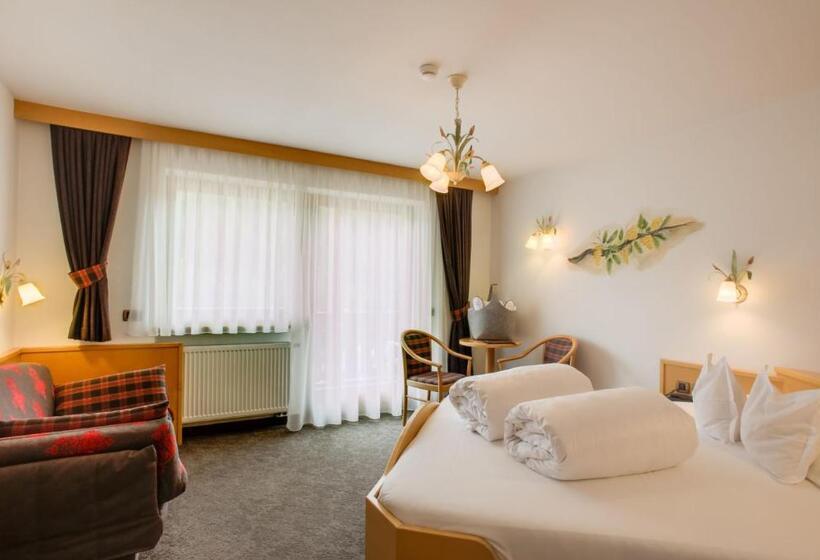 コンフォートトリプルルーム, Muliac