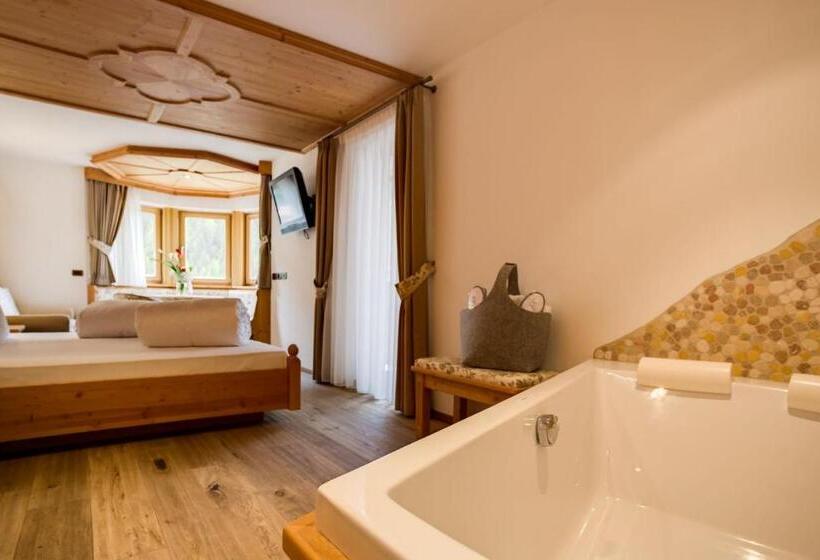 スーペリアールーム, Muliac