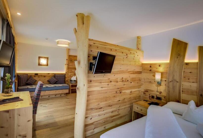 スーペリアファミリールーム, Muliac