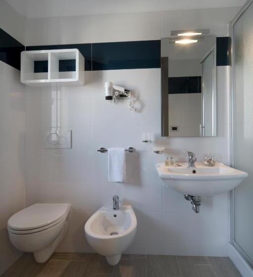 חדר משפחתי, Olympia