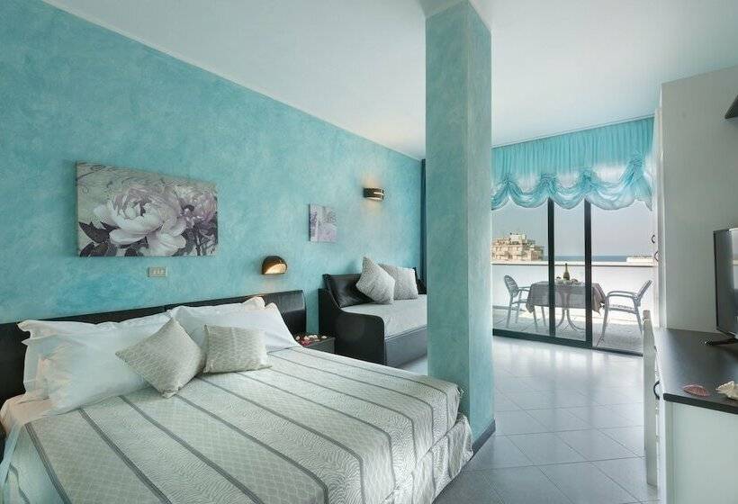 带露台的高档房间, Ras