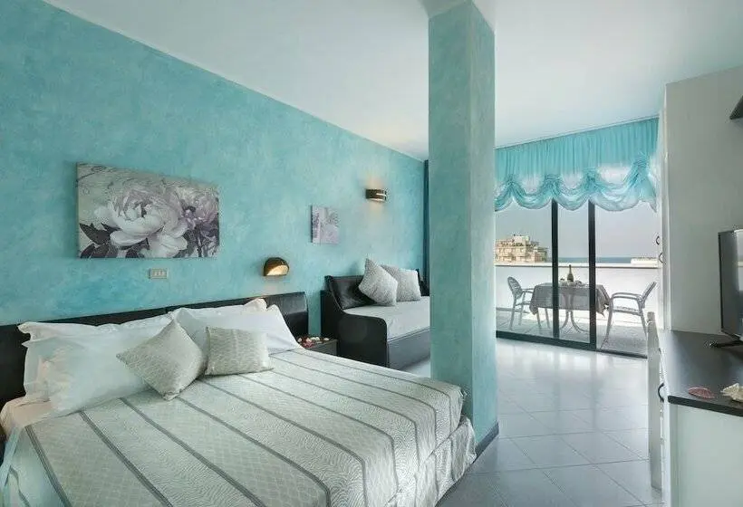 Superior Room with Terrace, Ras