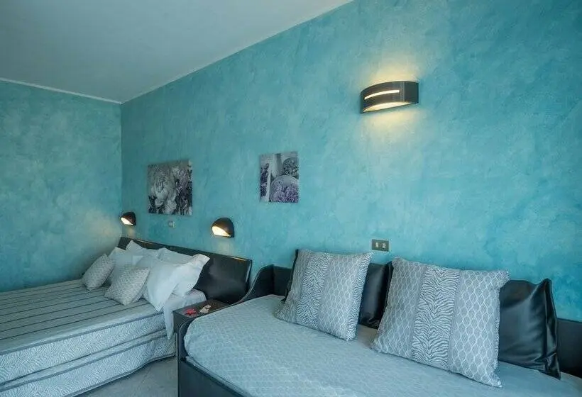 Superior Room with Terrace, Ras