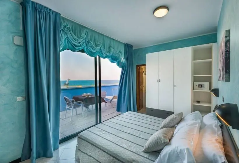 Superior Room with Terrace, Ras