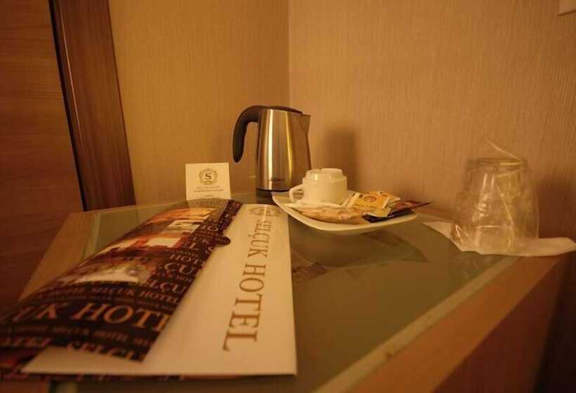 غرفة عائلية, Serace