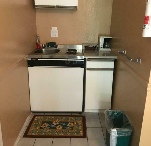 اتاق استاندارد, Sunset Motel