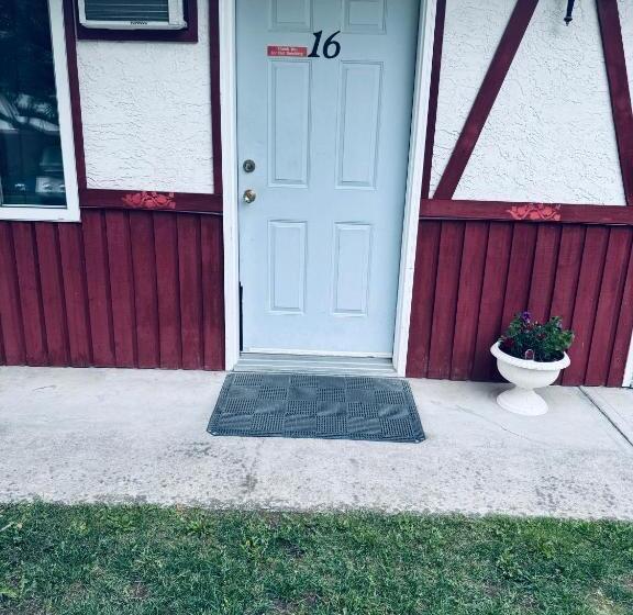 اتاق استاندارد, Sunset Motel