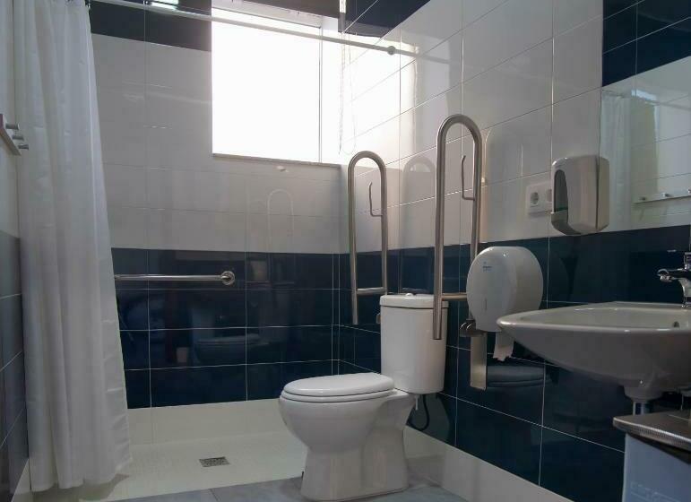 سرير فى غرفة مشتركه, Albergue   Hostel Oceanus Finisterre