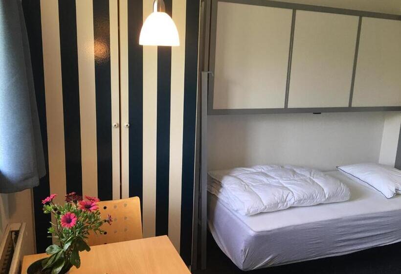غرفة قياسية رباعية حمام مشترك, Poppelgaarden Rømø   Hostel