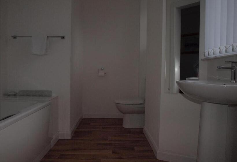 חדר משפחתי, Argyll Arms Hotel