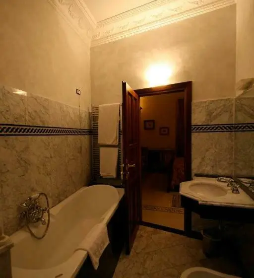 スタンダードルーム, Castello Delle Serre