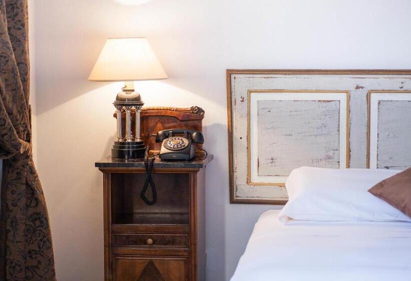 חדר דלוקס, Castello Delle Serre