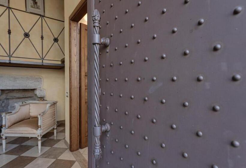 חדר סופריור, Castello Delle Serre