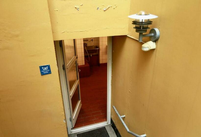 スタンダードシティビュールーム, 9 Små Hjem