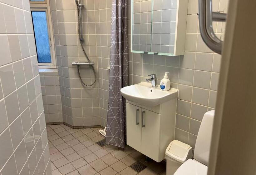 スタンダードスタジオ, 9 Små Hjem