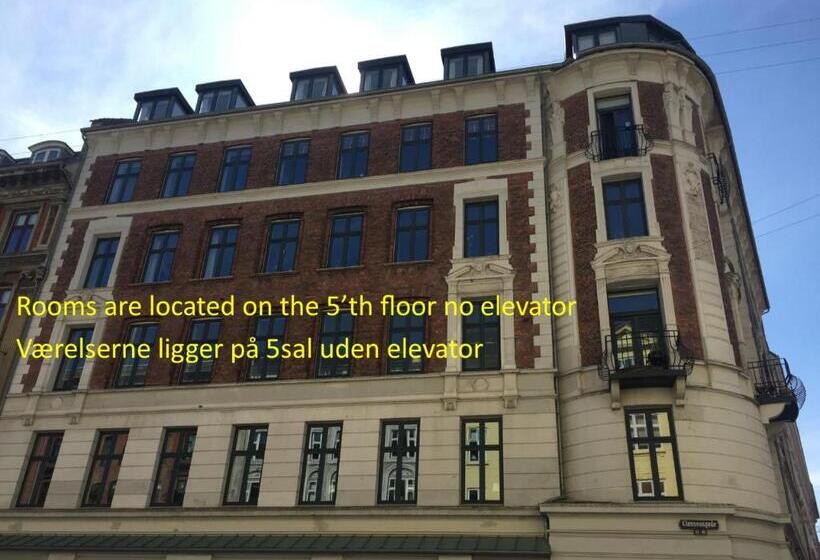 带城市景观的标准间, 9 Små Hjem