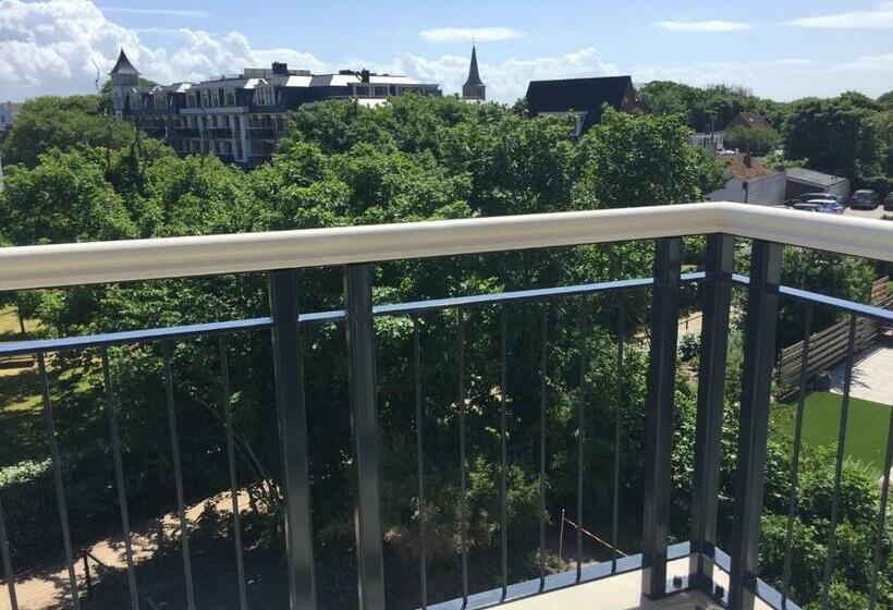 استودیوی استاندارد با چشمانداز شهر, Bosch En Zee