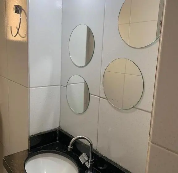 Standard Neljän Hengen Huone, Central De Anápolis