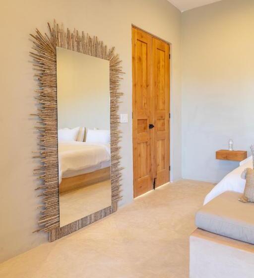 غرفة ديلوكس مطلة على الجبل, Cerritos Surf Town   Beach Front Property