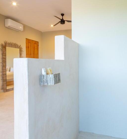 غرفة ديلوكس مطلة على الجبل, Cerritos Surf Town   Beach Front Property