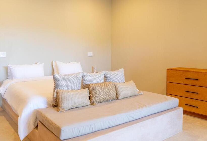 غرفة ديلوكس مطلة على الجبل, Cerritos Surf Town   Beach Front Property