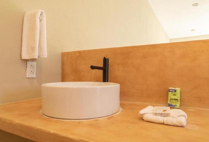 غرفة ديلوكس ذات إطلالة, Cerritos Surf Town   Beach Front Property