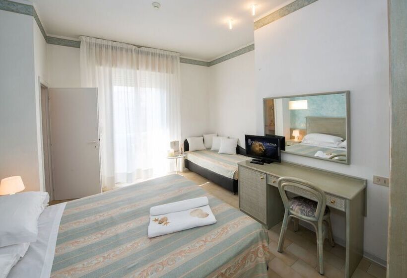 コンフォートルーム, Cristina Corona