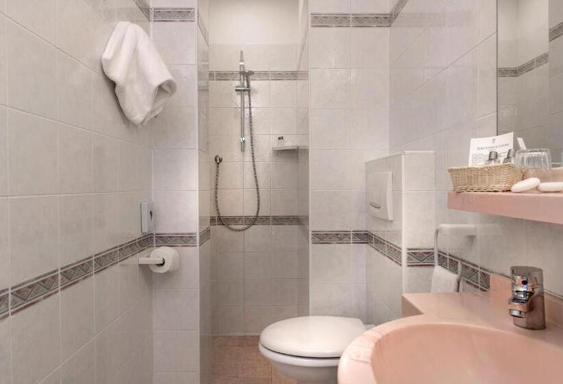 コンフォートシングルルーム, Cristina Corona